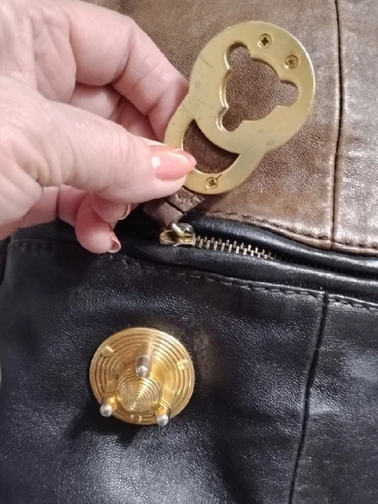 STEVE MADDEN  Leather Vintage Brown & Black Tote Satchel! Brass Turn Lock Clasp! - Picture 4 of 12